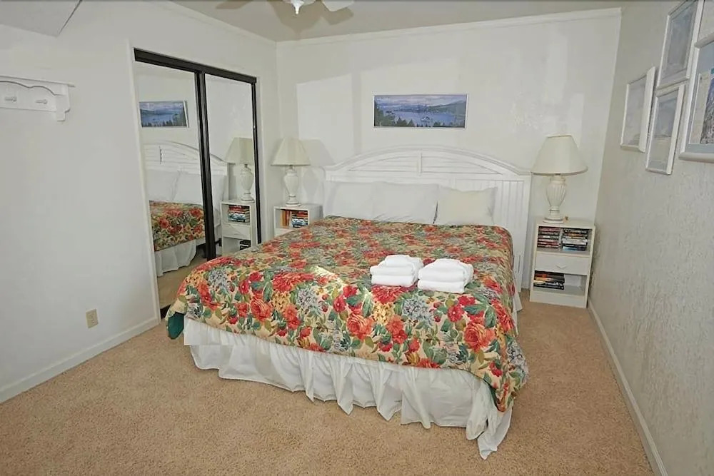 4192 Saddle Road 5 Bedroom Home by RedAwning