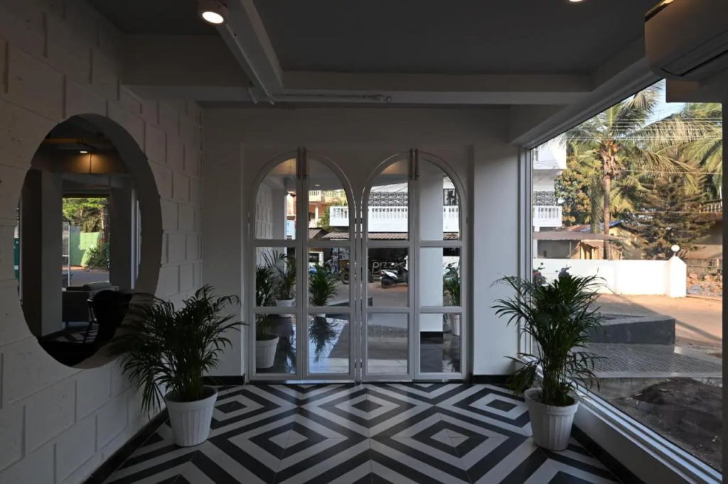 Bedzzz Xclusiv Morjim, Goa By Leisure Hotels