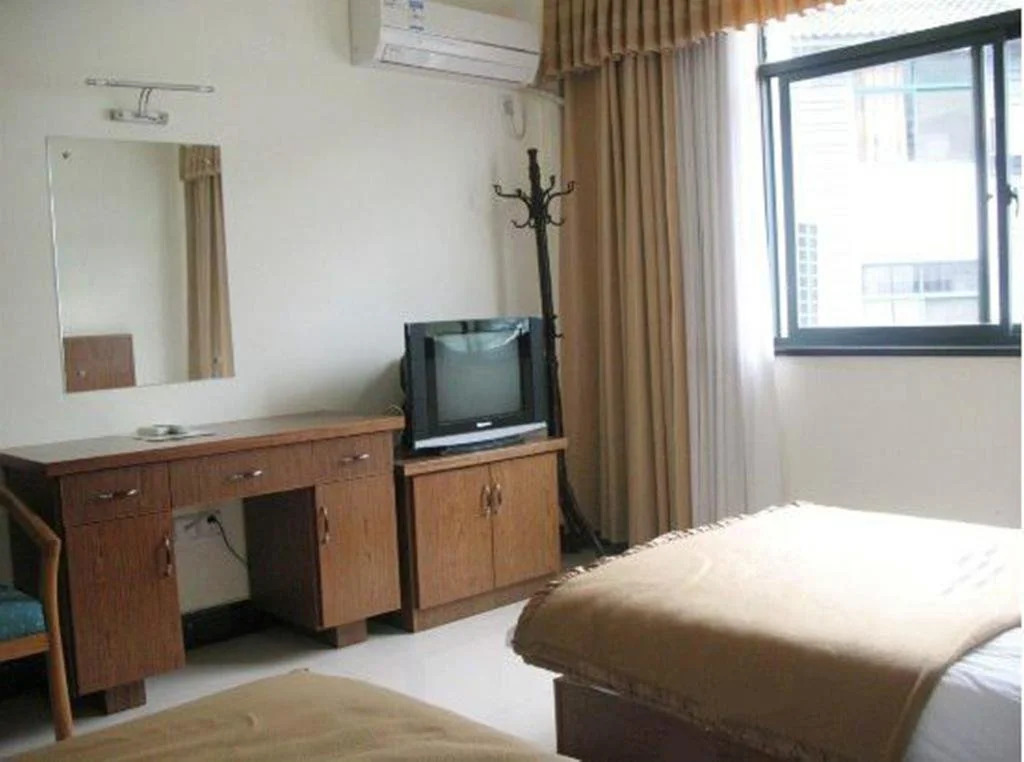 Gold Bamboo Inn