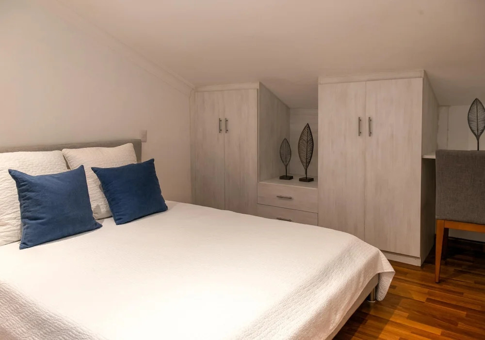Feel the Ocean Breeze From This Alluring Beachfront Apartment - D302