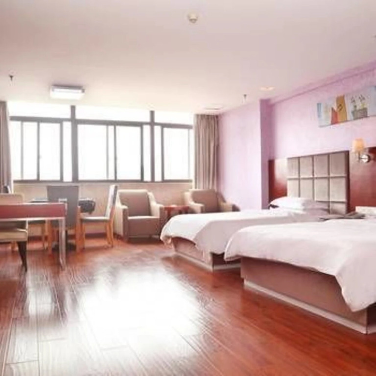 Wanghui Minhang Hotel