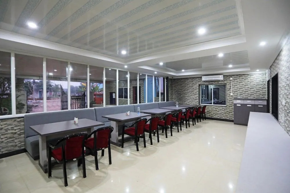 OYO 24971 Hotel South City