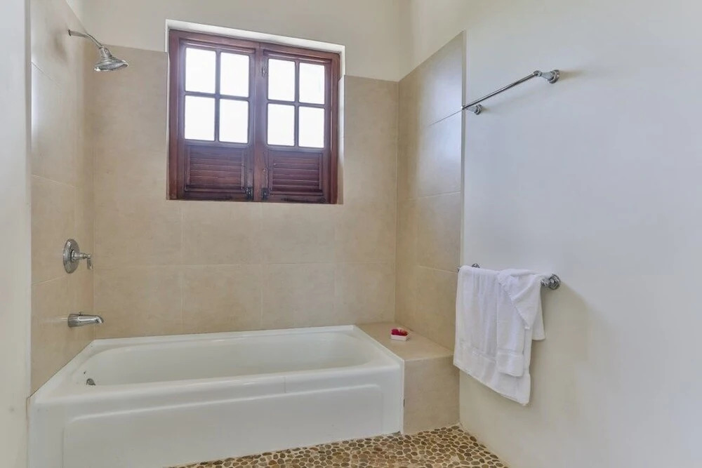 Tamarind Villa - Sprawling 7 bedroom villa 7 Villa by RedAwning