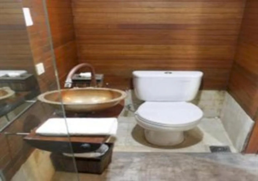Flores Gallery Hotel