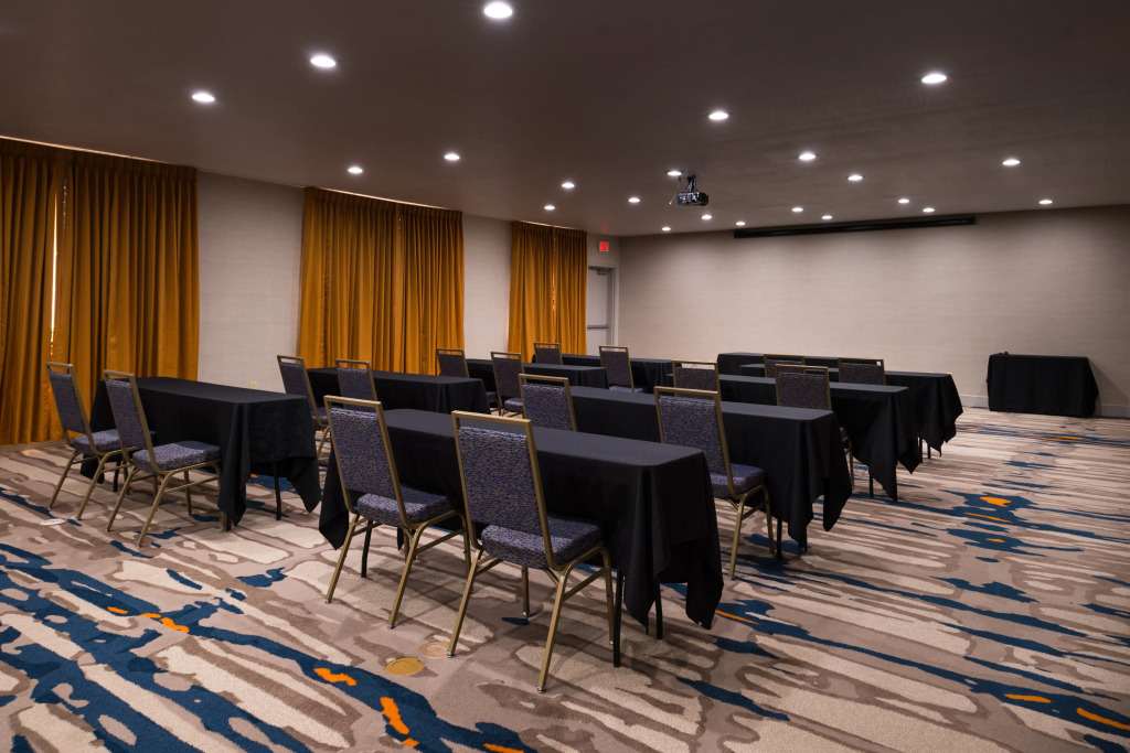Holiday Inn Express & Suites Alamogordo Highway 54/70 by IHG