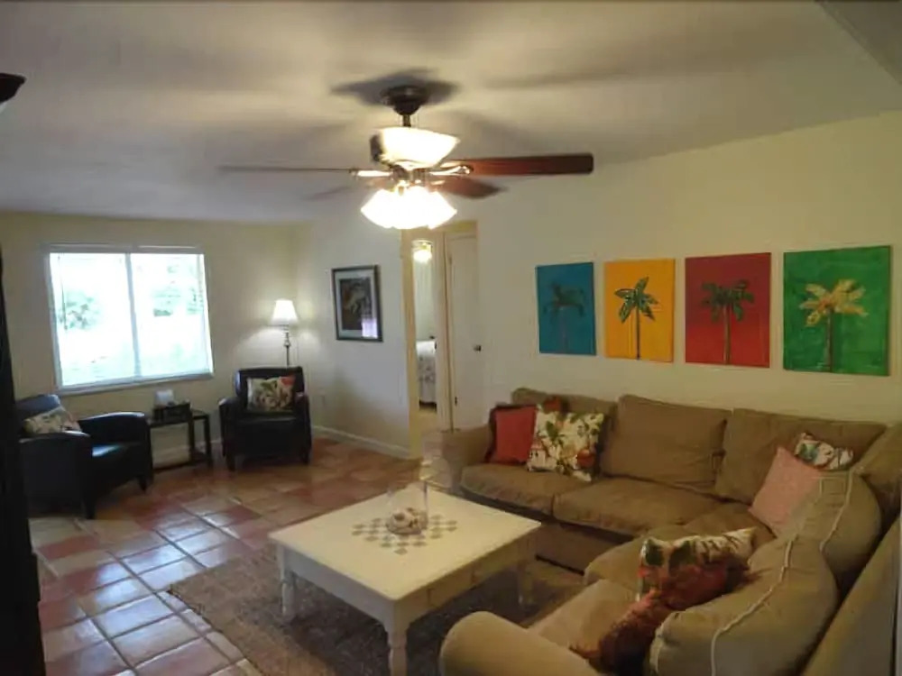 Bay Palms