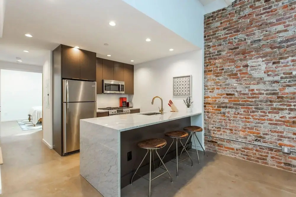 Inventors Loft 1 - Relax/play/explore- Center City
