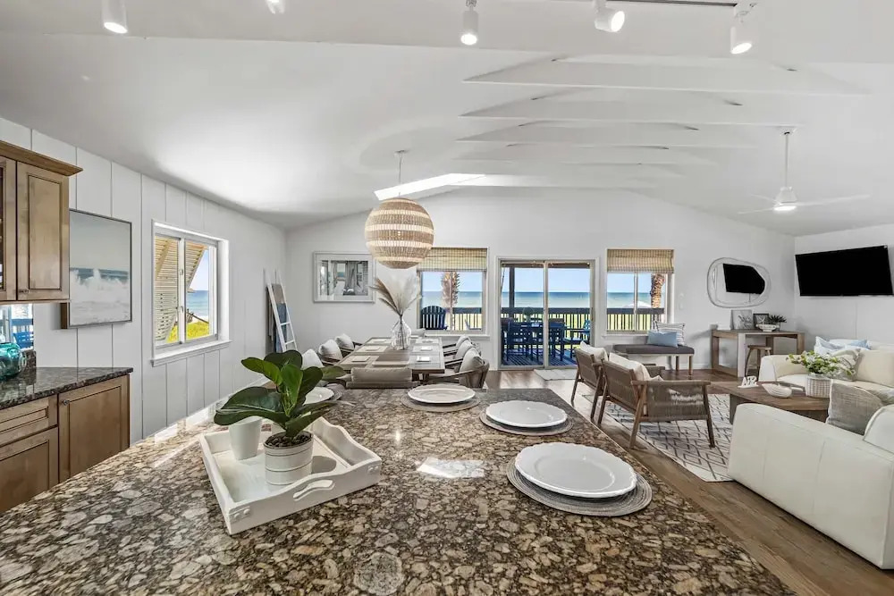 Oceanfront Steps to Sand Deck Pets Welcome