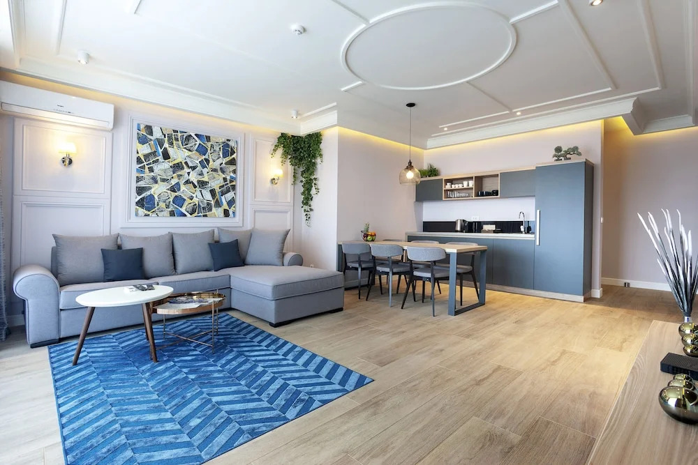 Dj City Vista Luxury Apartments