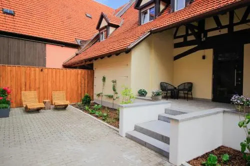 Gasthof Zum Hirschen , mit Gästezimmern.