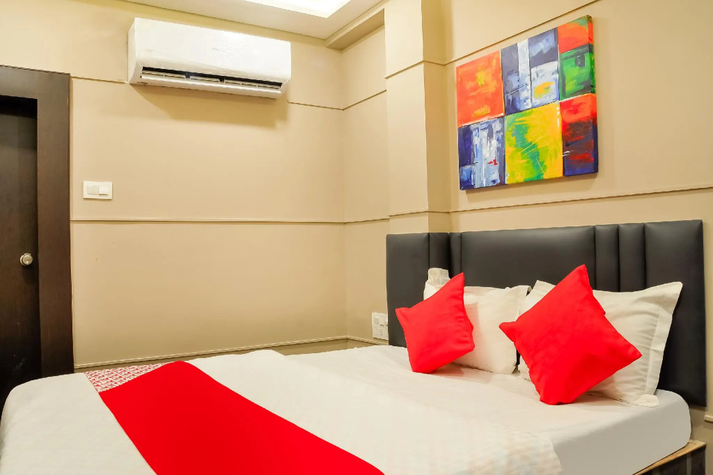 OYO Flagship 63636 Sk Inn