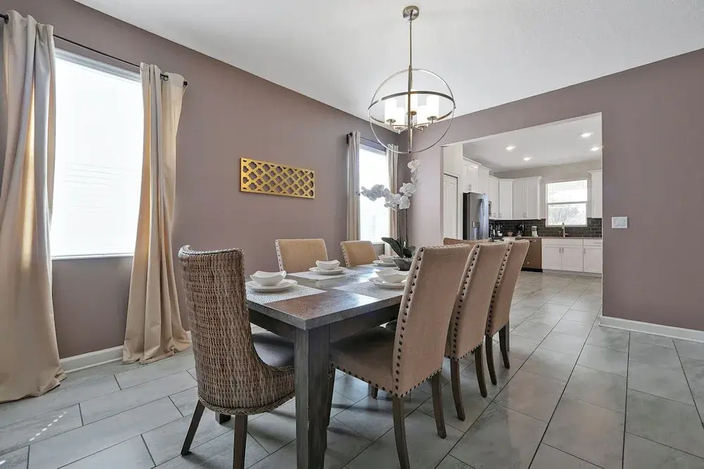 1674 Moon Valley DR, Davenport, 6bed