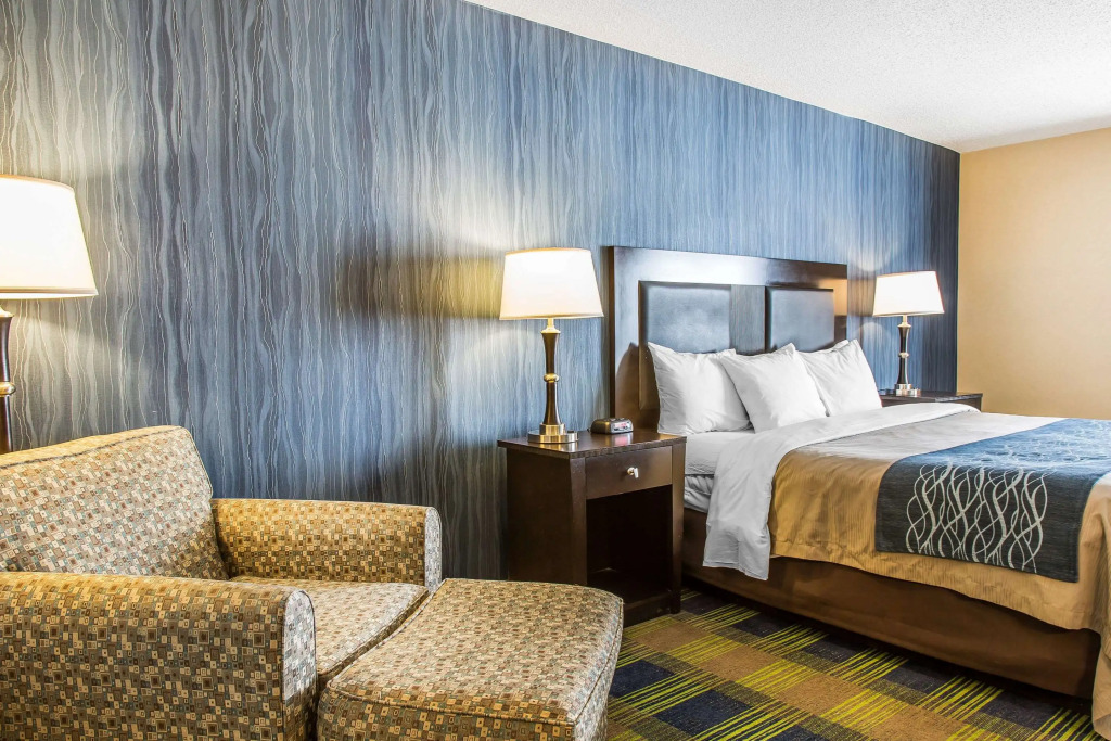 Comfort Inn & Suites Meriden East