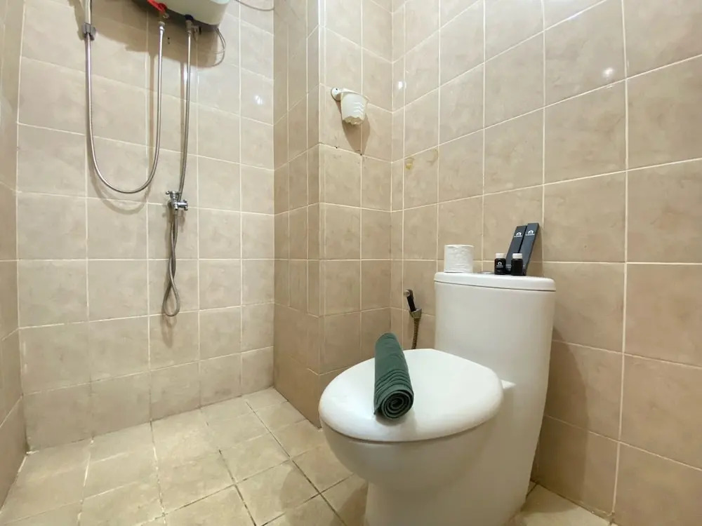 Affordable Studio Room Pool View Pinewood Jatinangor Apartment
