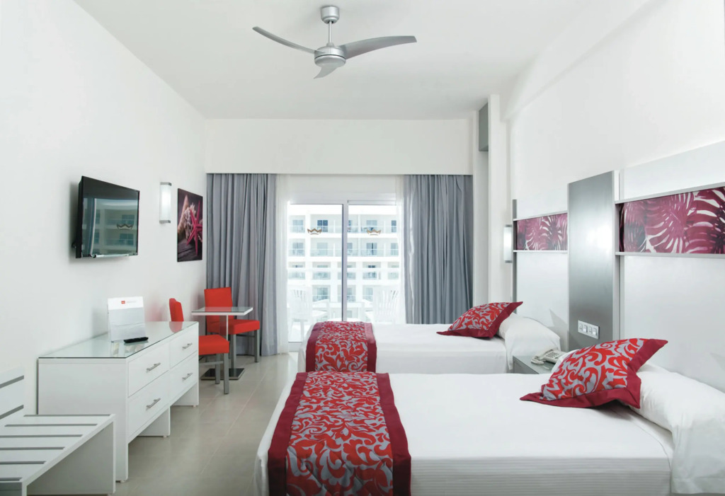 Hotel Riu Playa Blanca - All Inclusive