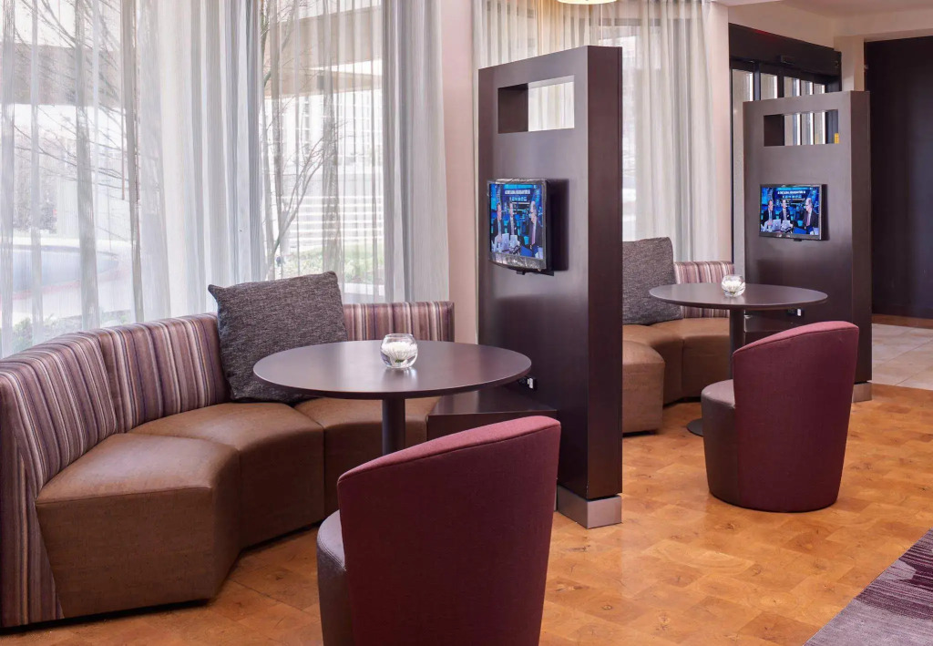 Courtyard by Marriott St. Louis Downtown West