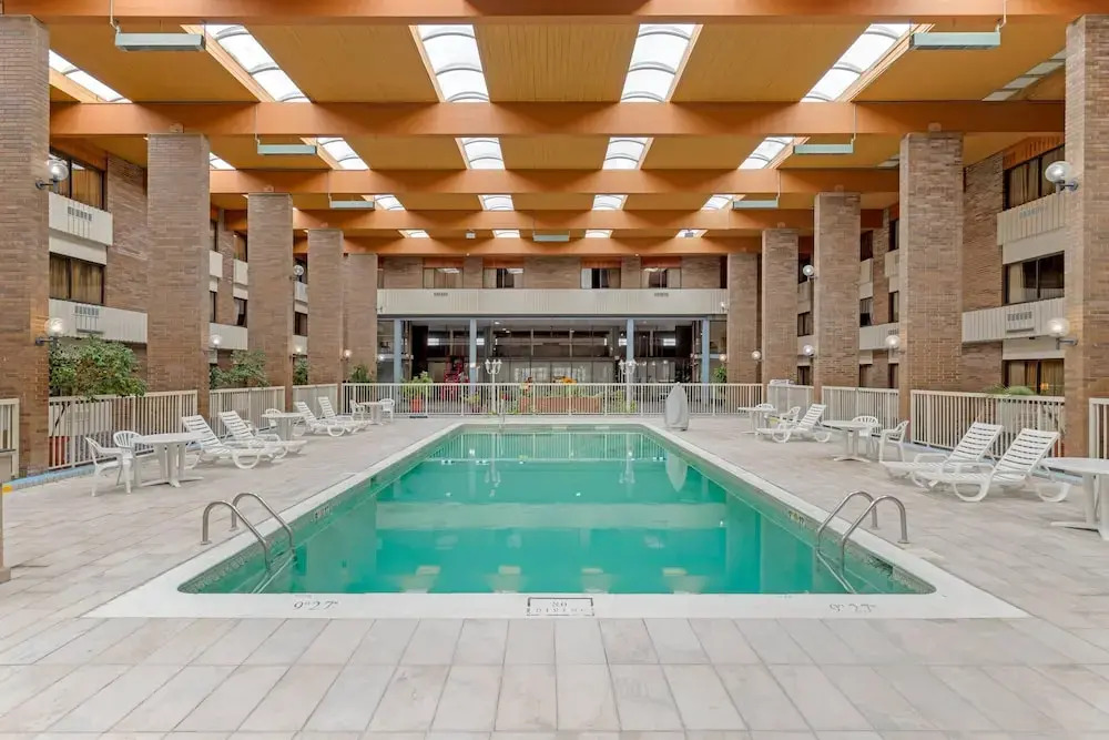 MainStay Suites Lansing West