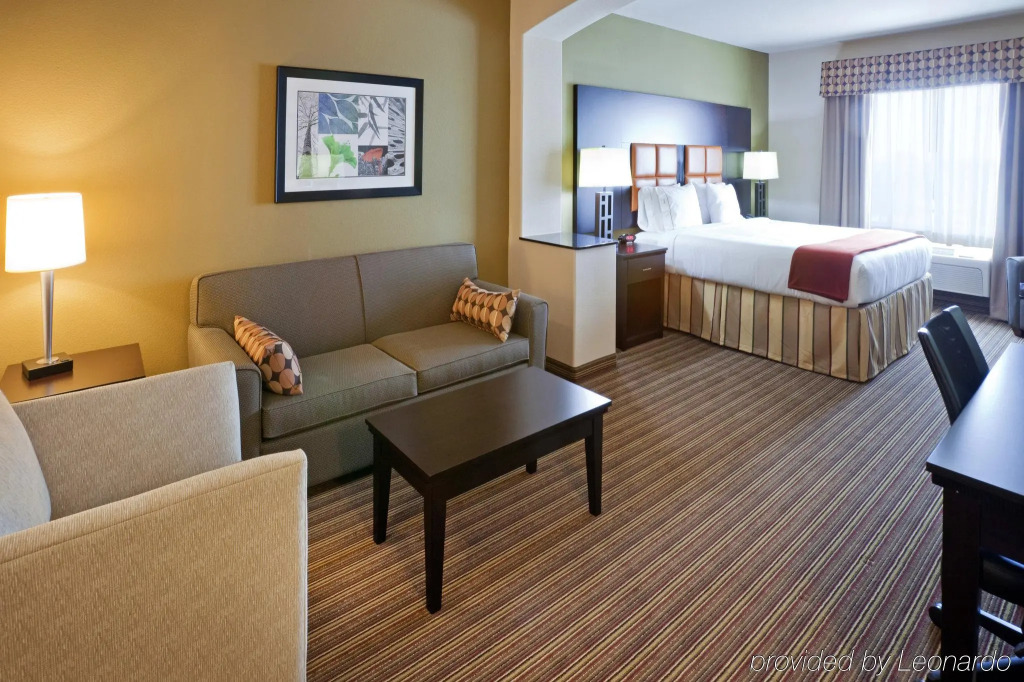 Holiday Inn Express Hotel & Suites Dallas West by IHG