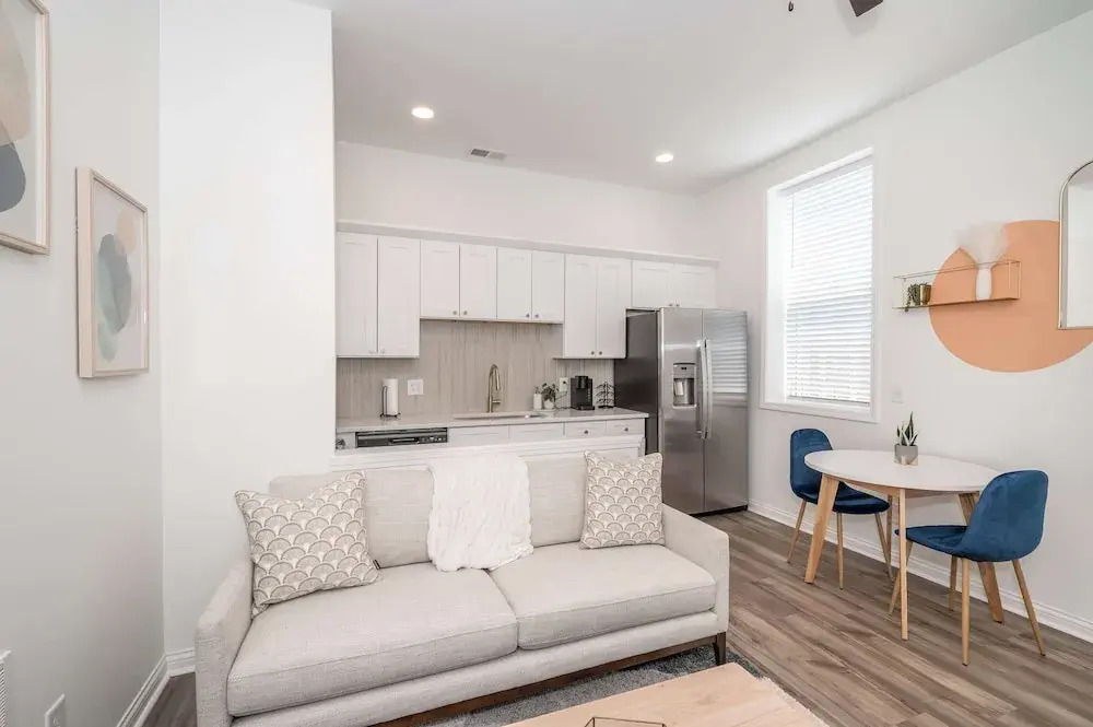 Covington Charm 202