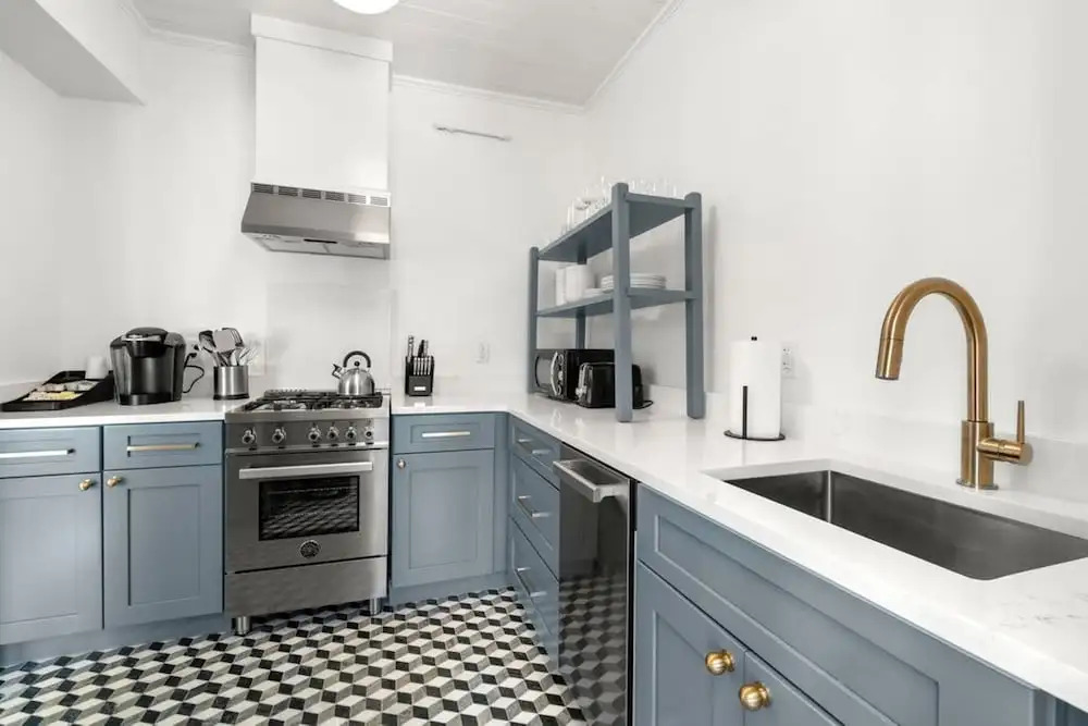 The Adaline 5 by Brightwild Classy Hyde Park Apt