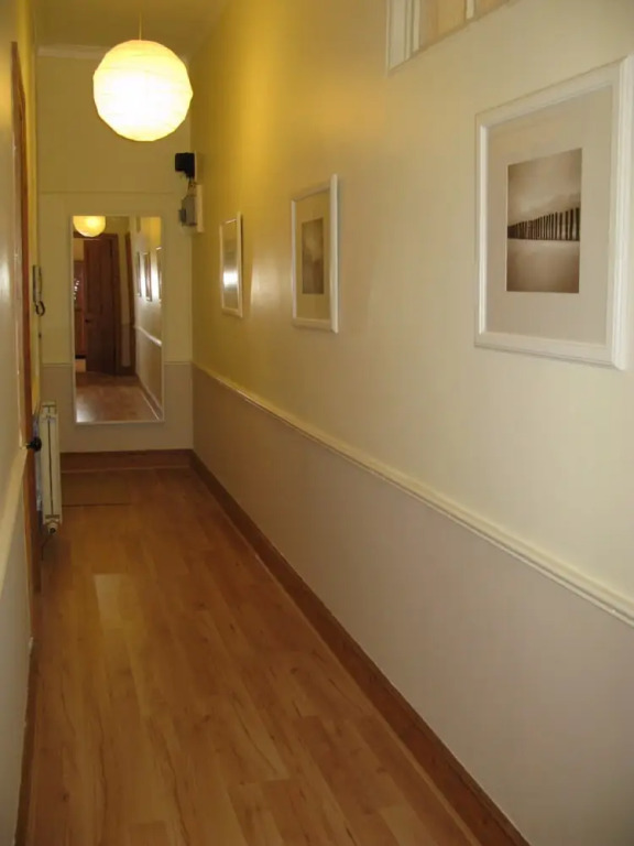 3 Bedroom Flat Near The Meadows Sleeps 6