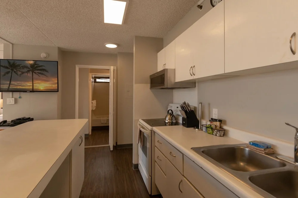 Tower 2 Suite 802 - Qqp 1 Bedroom Condo