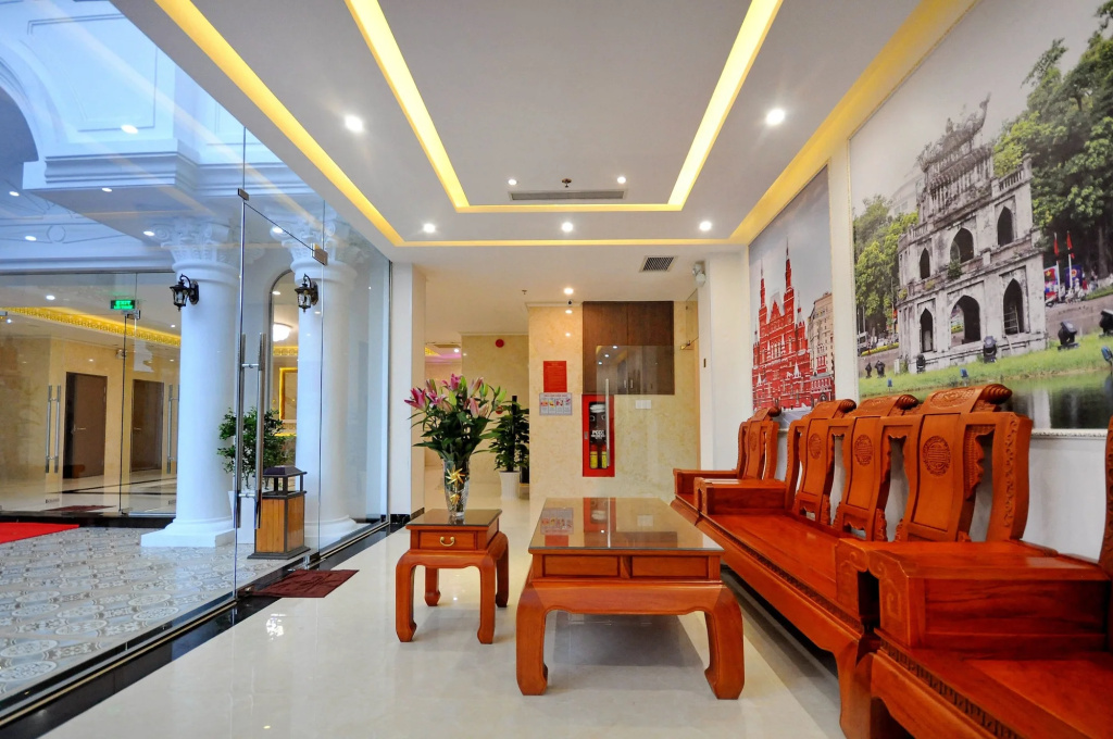 Crown Nguyen Hoang Hotel