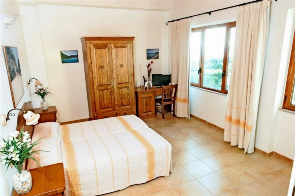 Bellamarina Resort