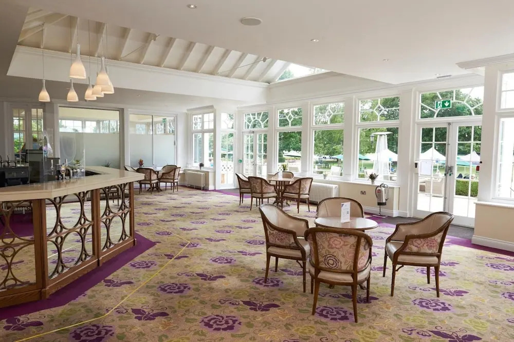 Phyllis Court Members Club