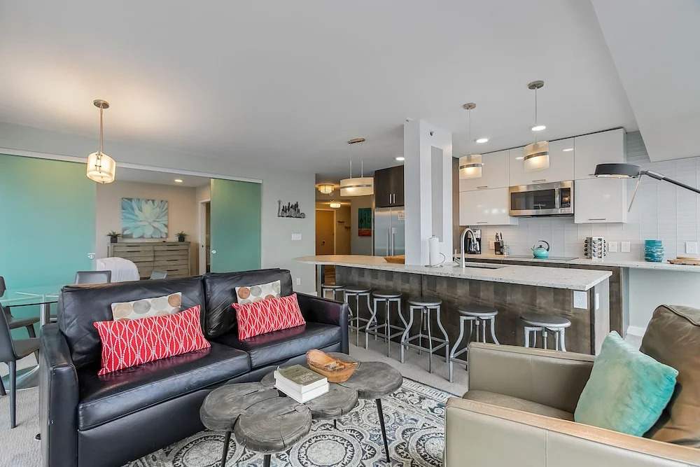 Newmark Bayview Luxury Suite