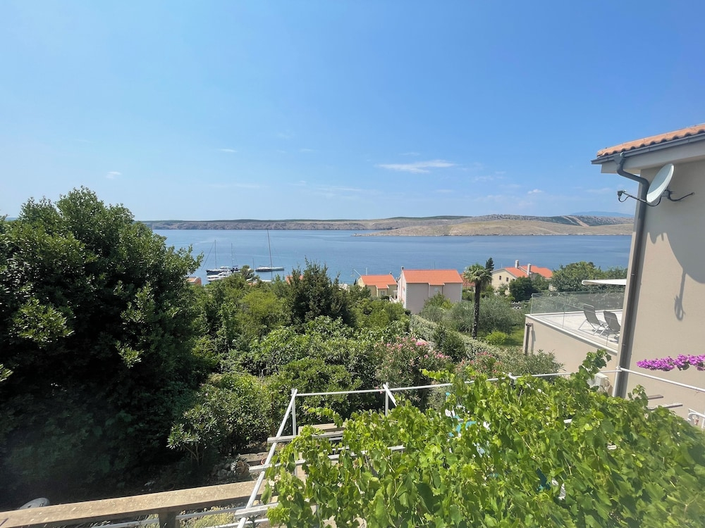 Apartment Perovic