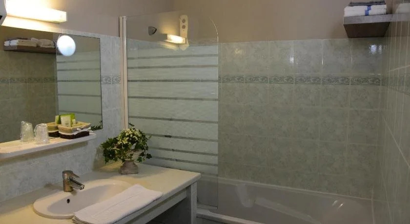 Le Petit Relais