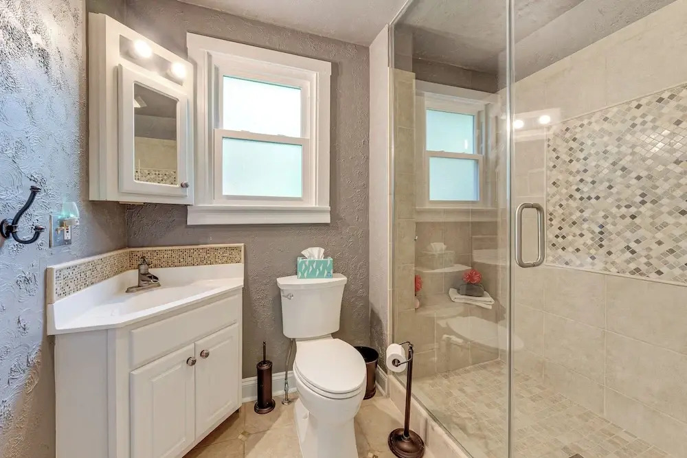 Lake Geneva Family Gem w/ Fenced Dog Run!