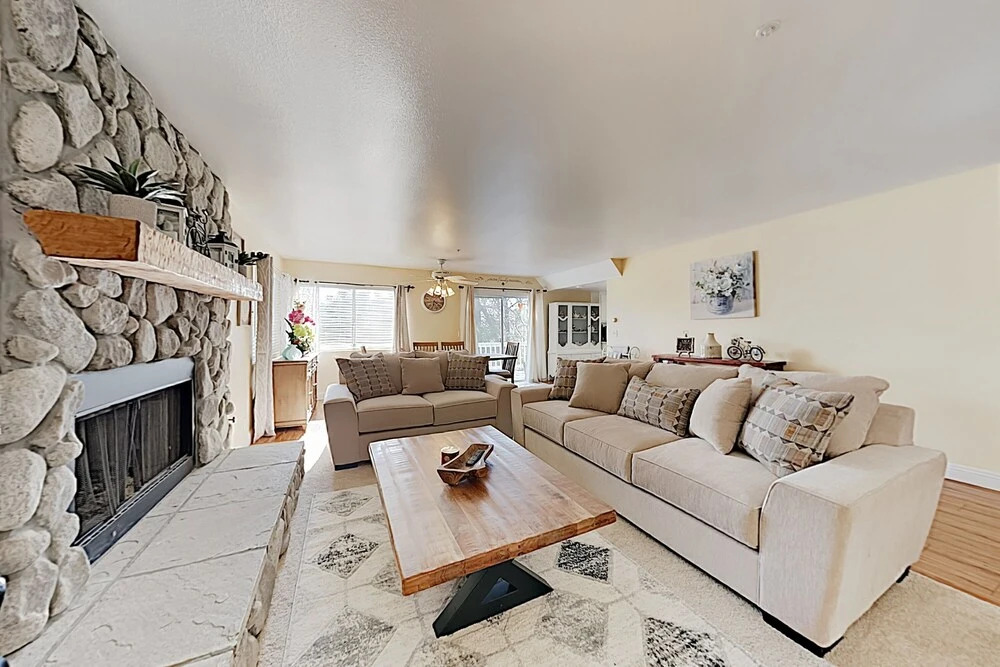Tree-top Getaway W/ Forested Views & Elevated Deck 3 Bedroom Home