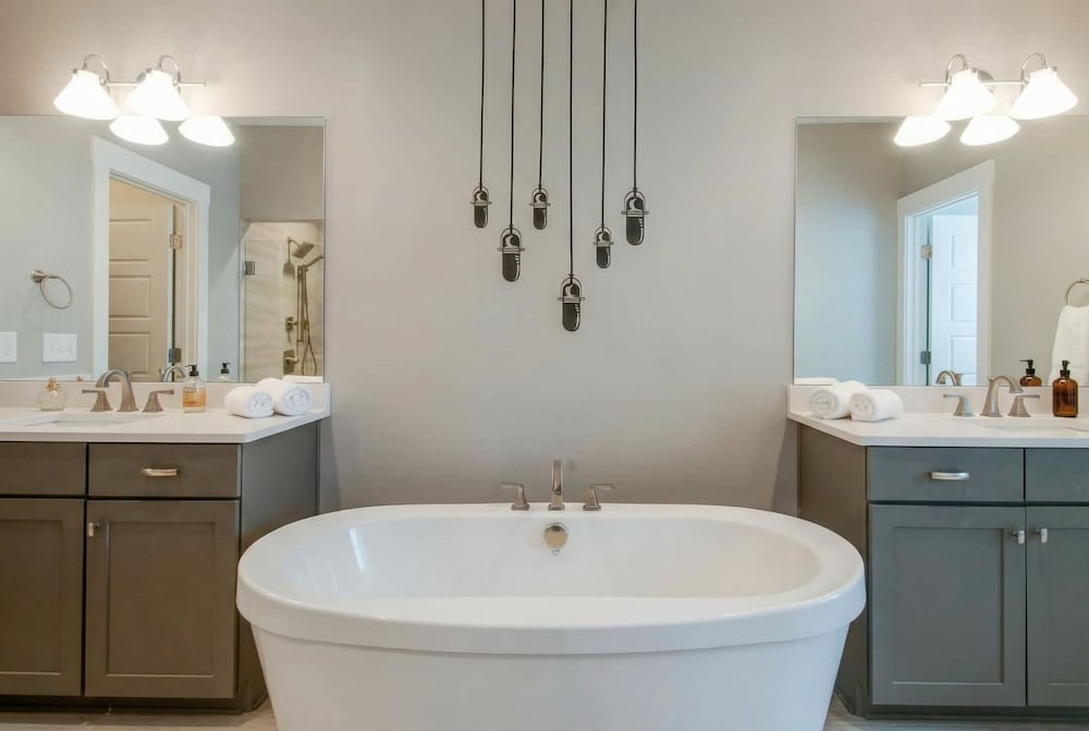 Close to the Gulch - Book Today