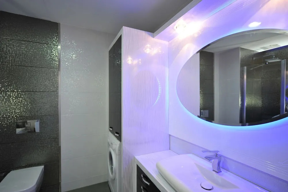 Azura Park 2 Bedroom Lux Apt 1