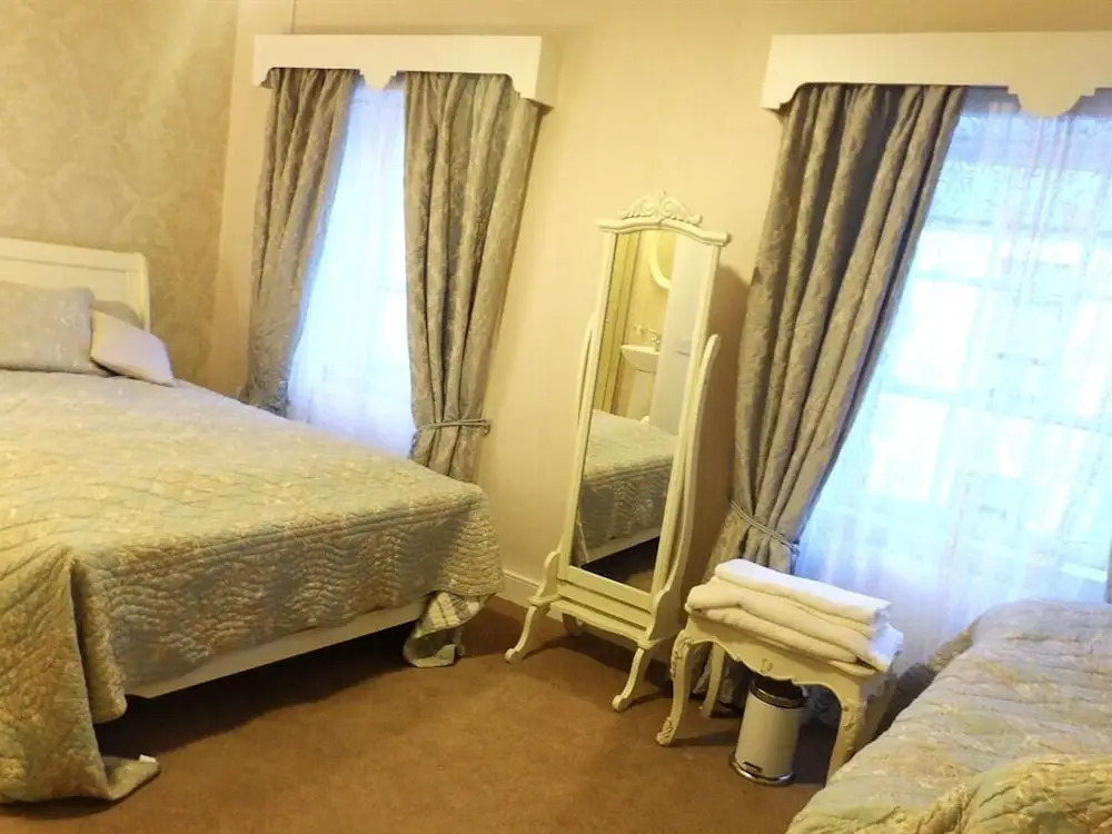 McMahon Guesthouse