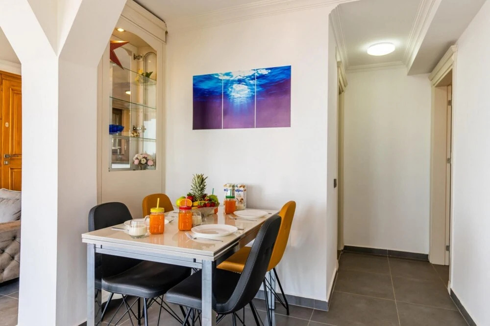 Lovely Flat 300 m to Beach With Shared Pool in Kas