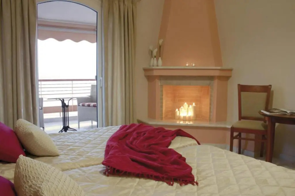Over Sea Rooms & Villas