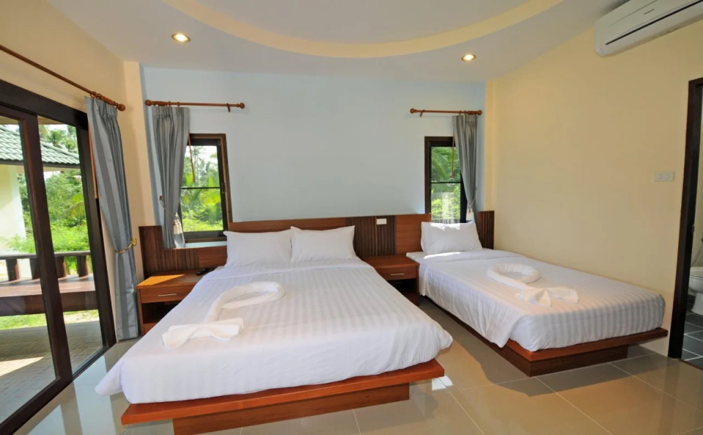 Phatcharee Resort