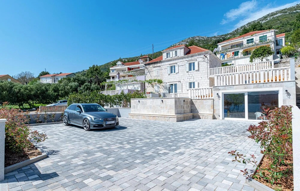Lovely Home In Kuciste