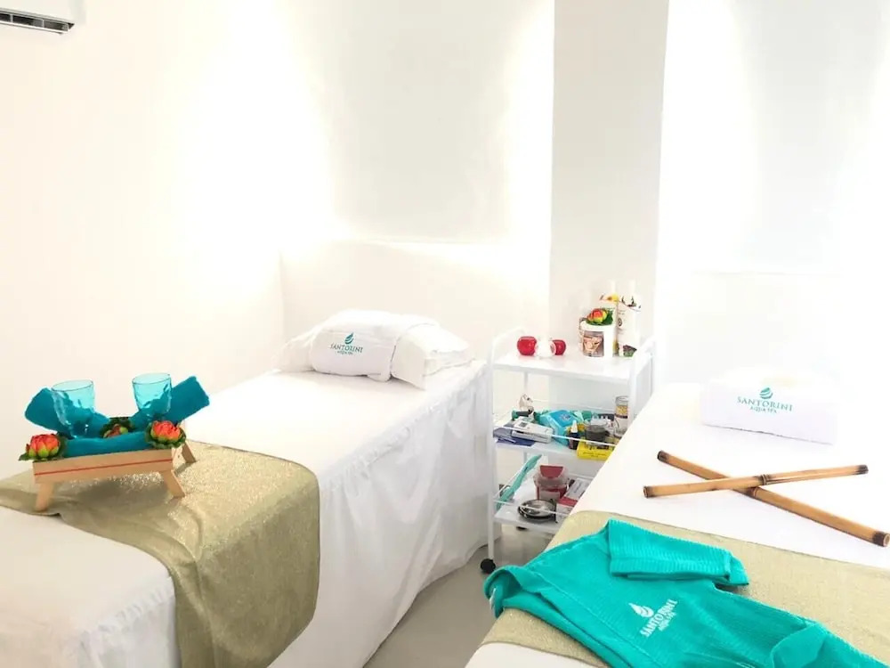 Apartasuites La Flora