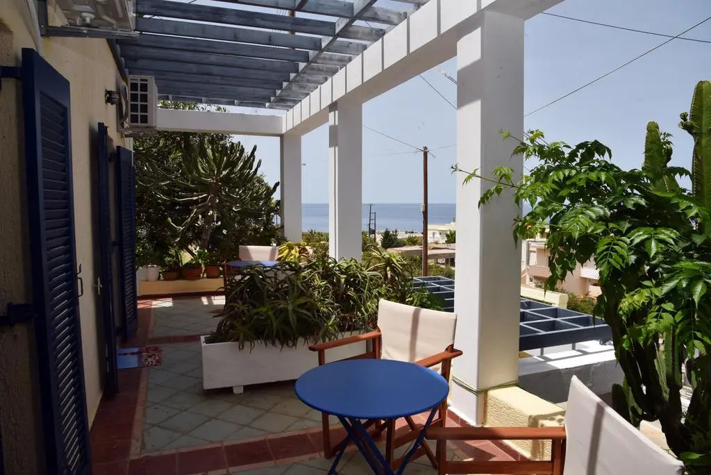 Alexandros Hotel