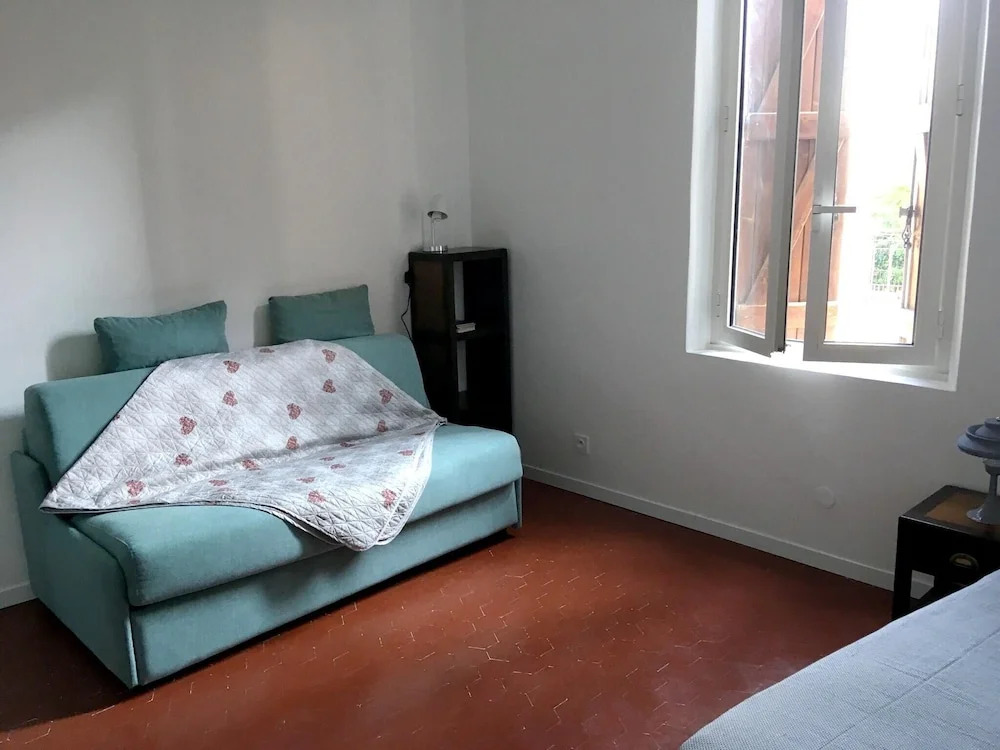 Studio in Antibes, With Furnished Terrace and Wifi - 500 m From the Be