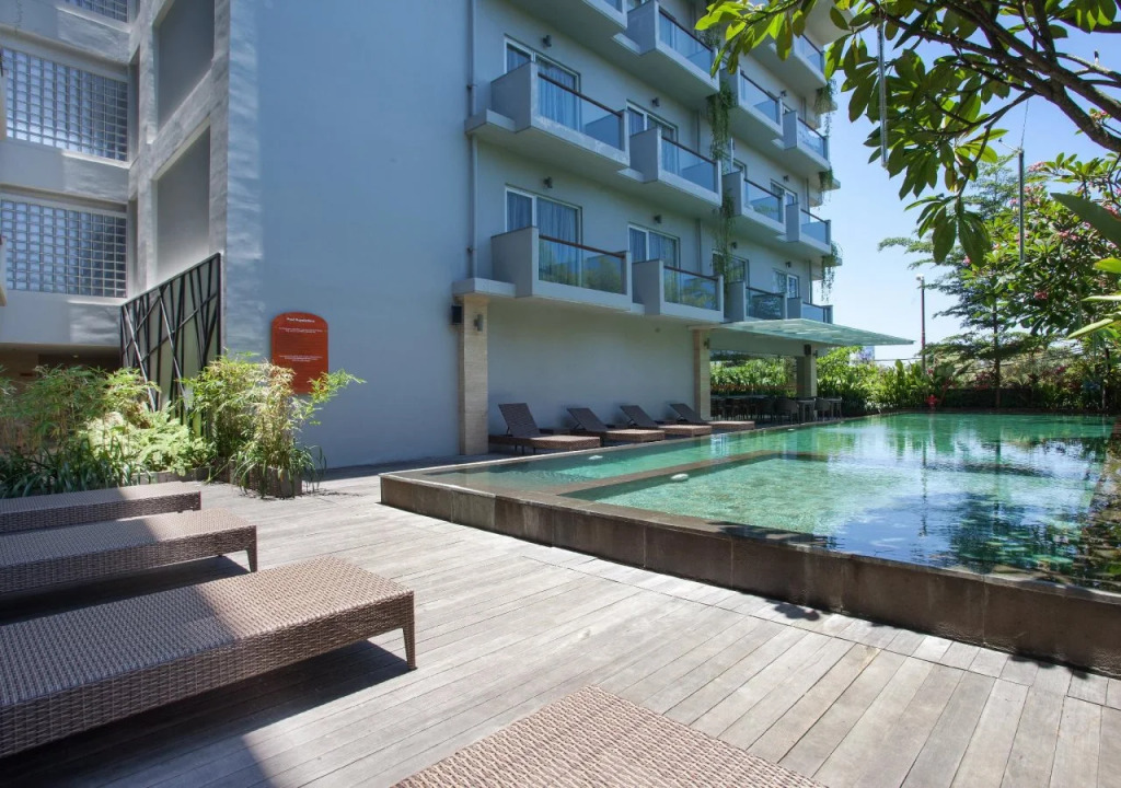 Kuta Galleria Hotel