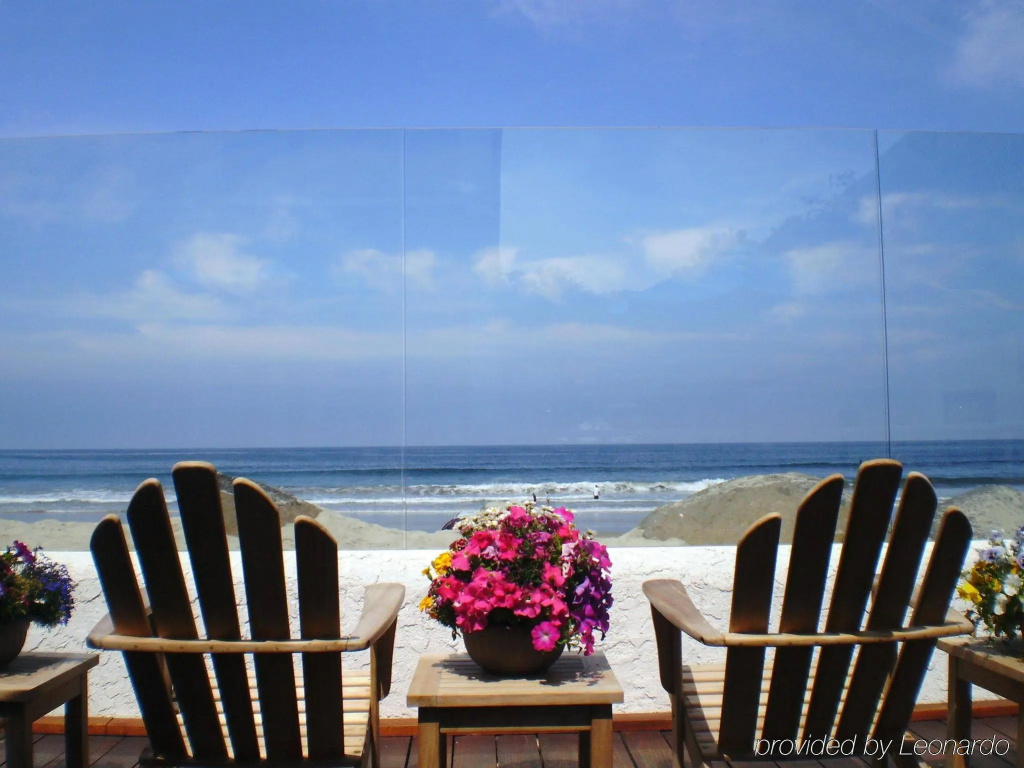 Del Mar Beach Hotel
