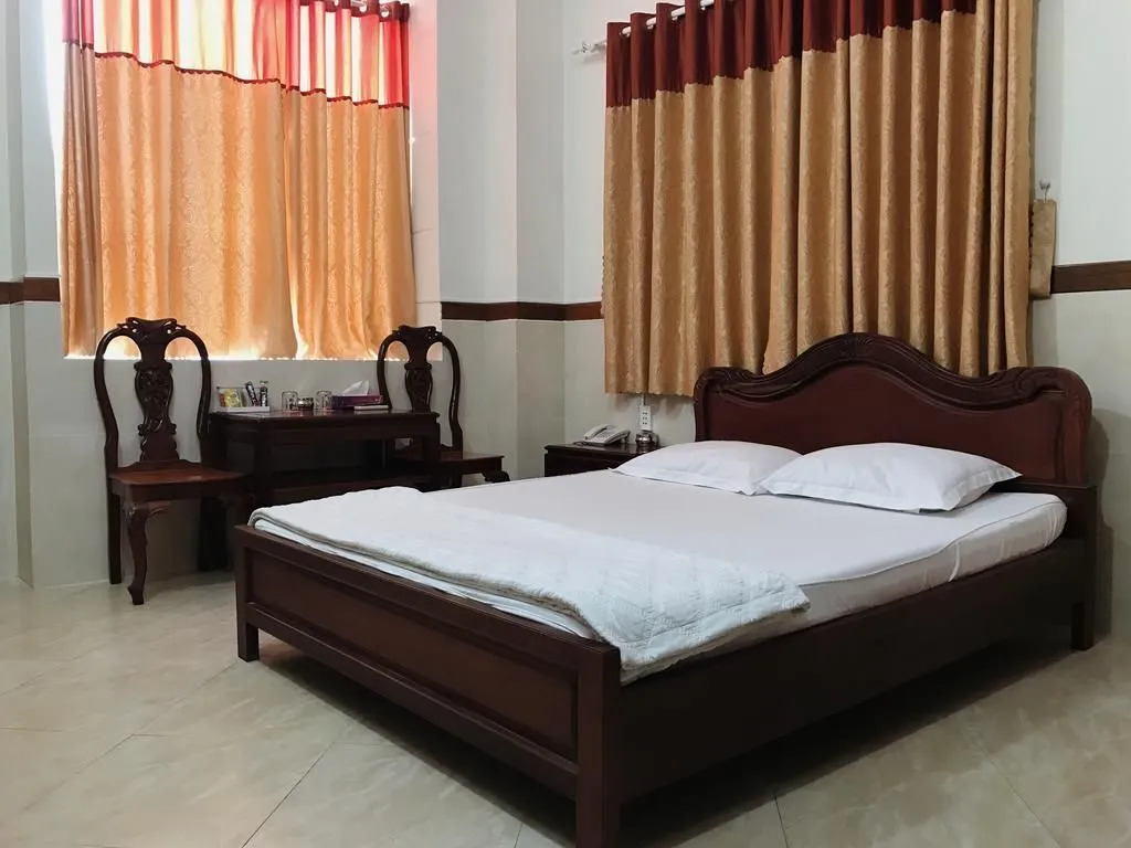 Tan Cuu Long Hotel