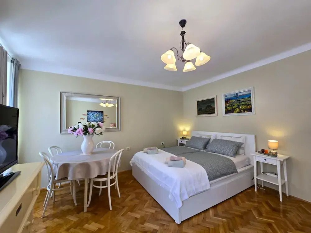 Two-Bedroom Apartment SEVEN