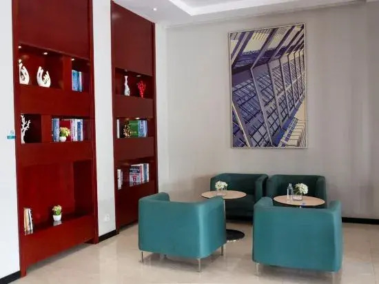 City Comfort Inn Hotel (Hechi Dahua Riverside)
