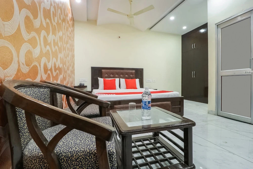 Victoria Crossroads by OYO Rooms